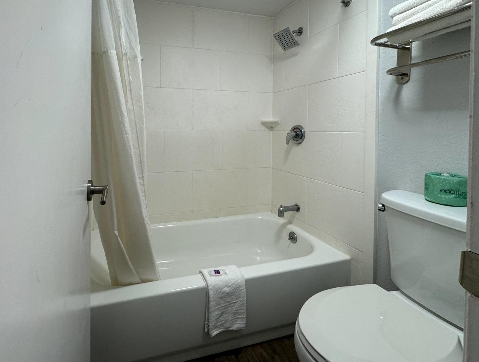 Motel 6 Huntsville Al University Dr. Ngoại thất bức ảnh