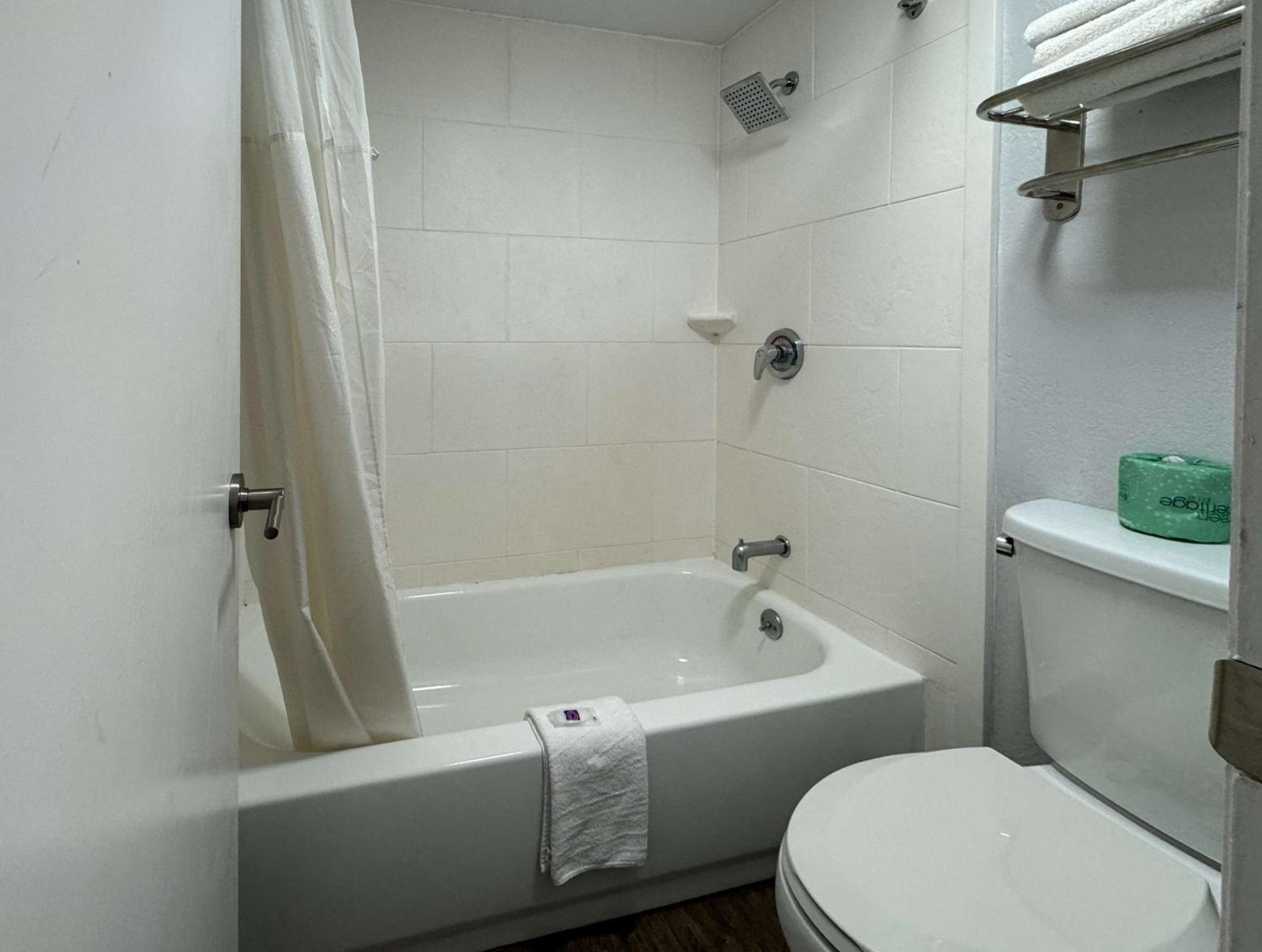 Motel 6 Huntsville Al University Dr. Ngoại thất bức ảnh