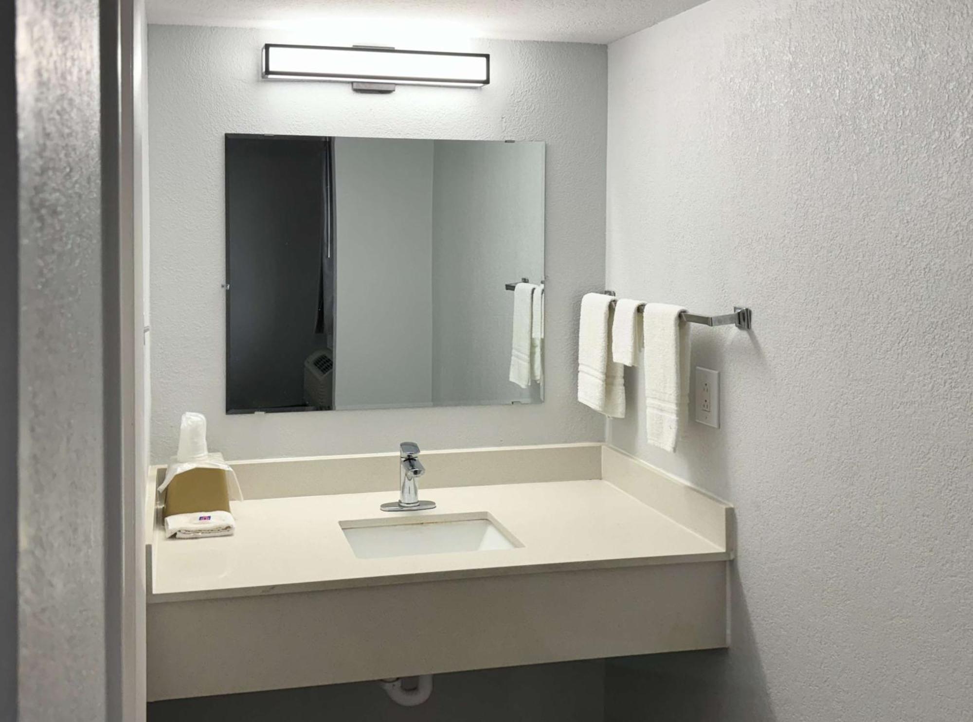 Motel 6 Huntsville Al University Dr. Ngoại thất bức ảnh