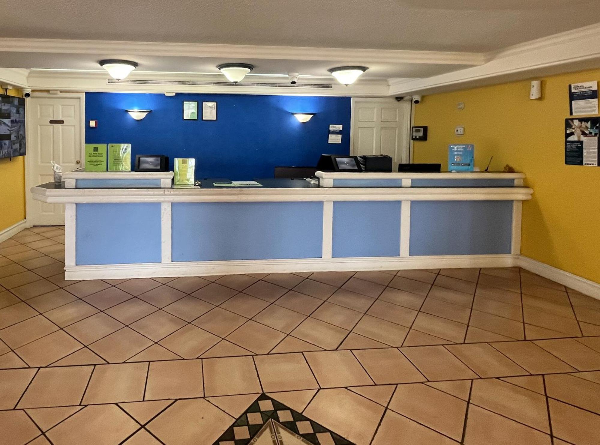 Motel 6 Huntsville Al University Dr. Ngoại thất bức ảnh